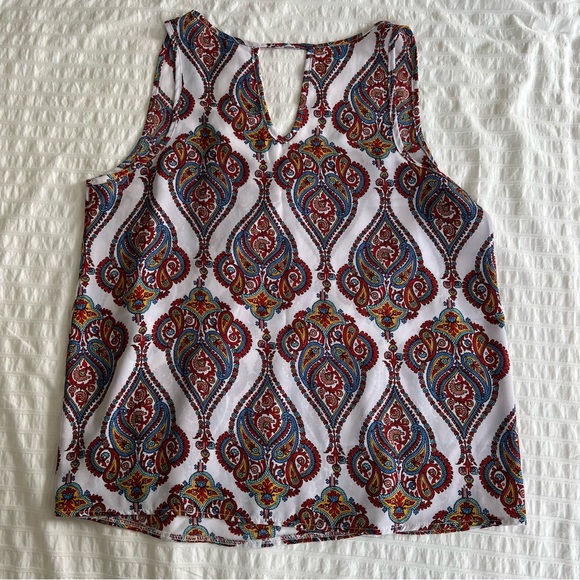 Pink Rose White Semi Sheer Paisley Print Tank with Keyhole, L - Picture 5 of 9